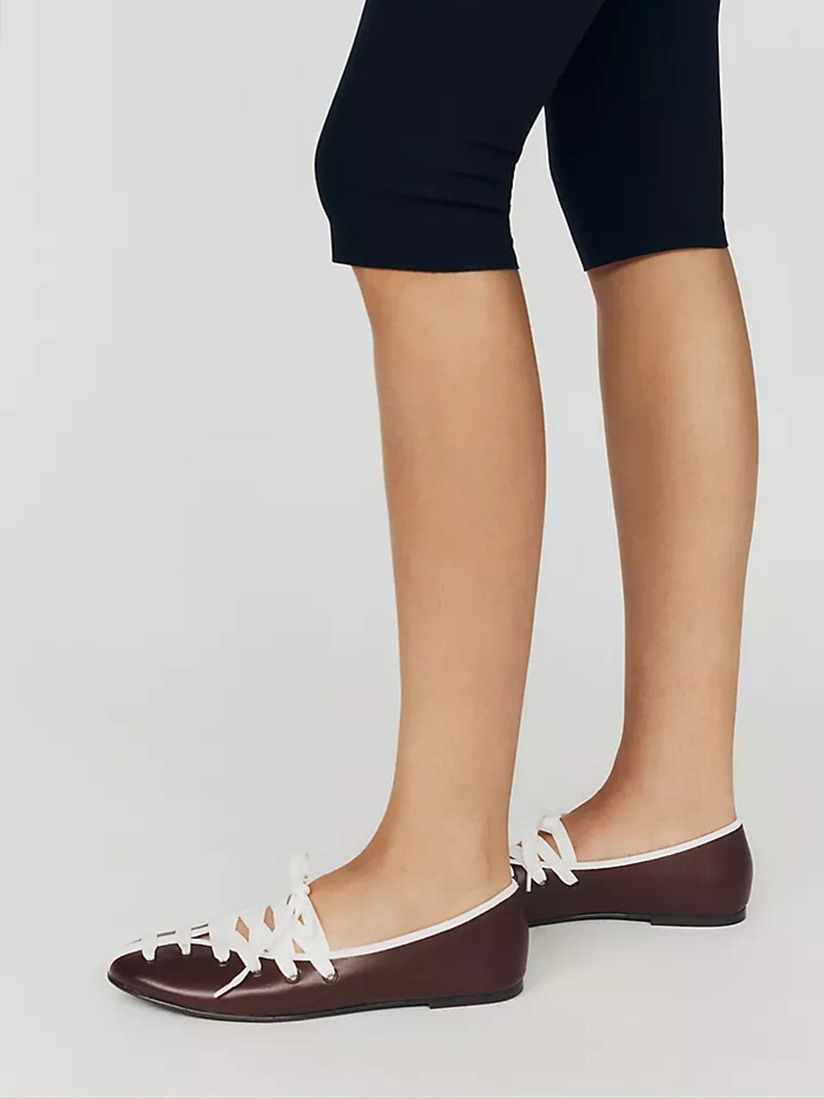 Brown Round-Toe Simple Lace-Up Slip-On Ballet Flats