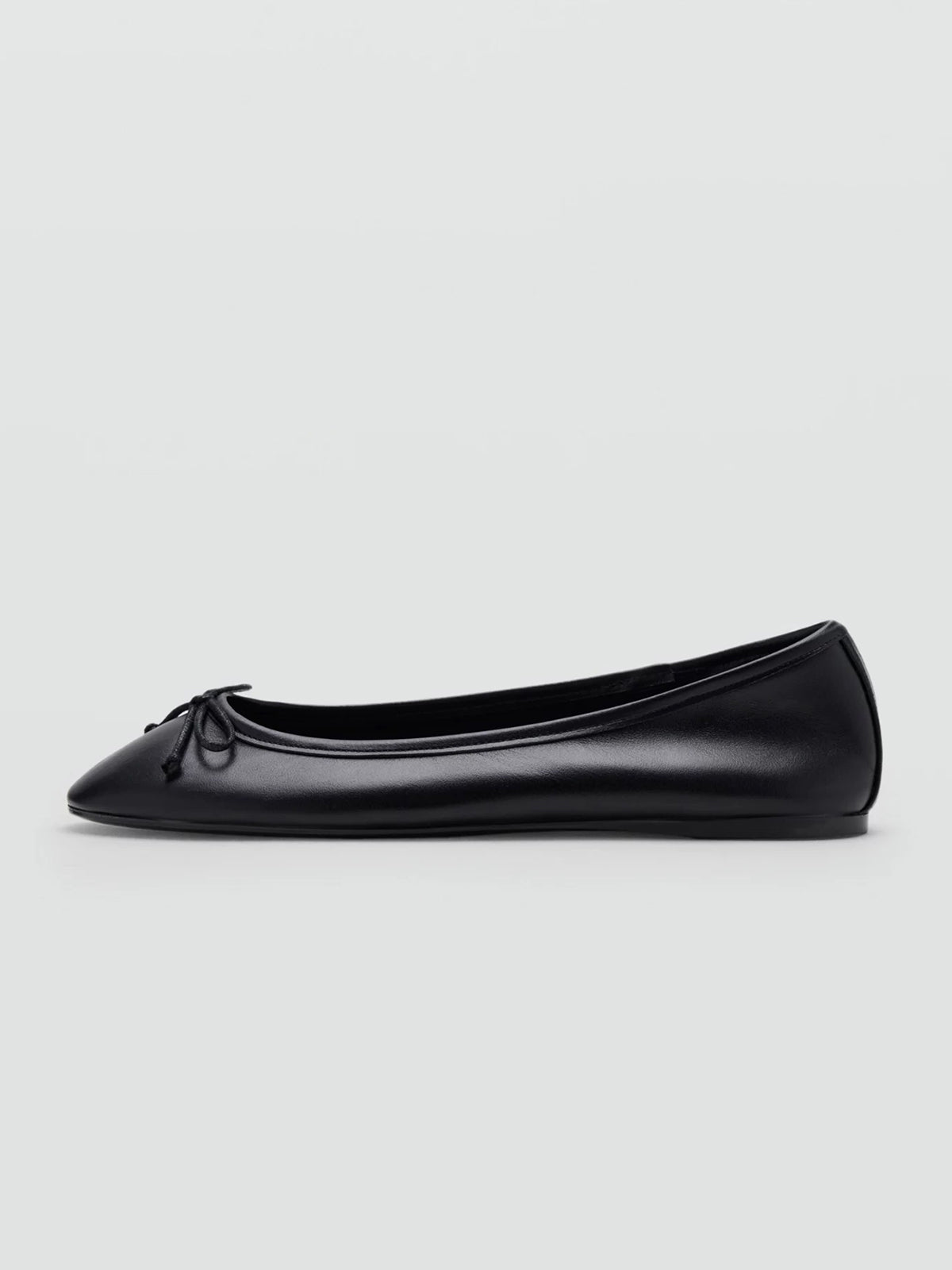 Black Round-Toe Simple Front Bow Slip-On Ballet Flats