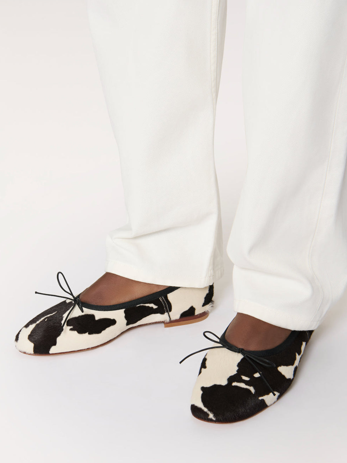 Cow Pattern Round-Toe Simple Chic Ballet Flats With Front Bow