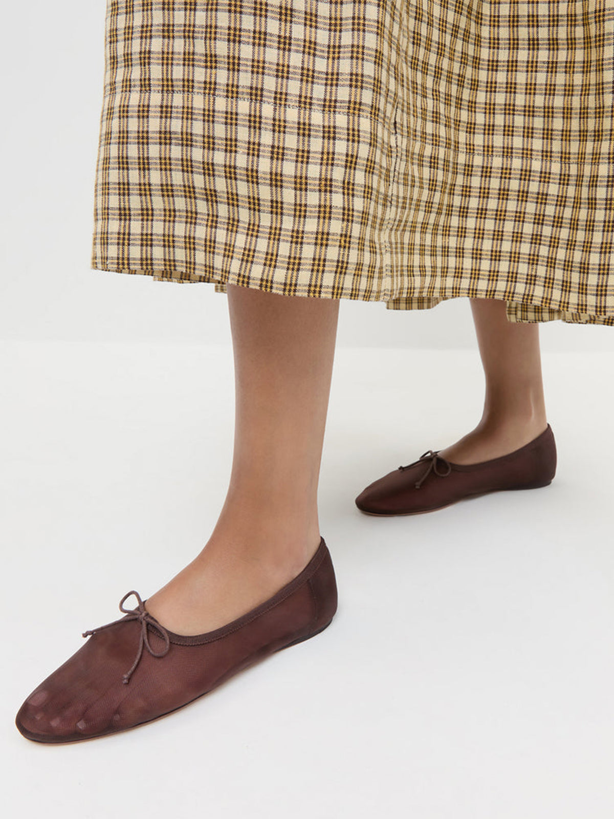 Chocolate Round-Toe Chic Front Bow Slip-On Ballet Flats