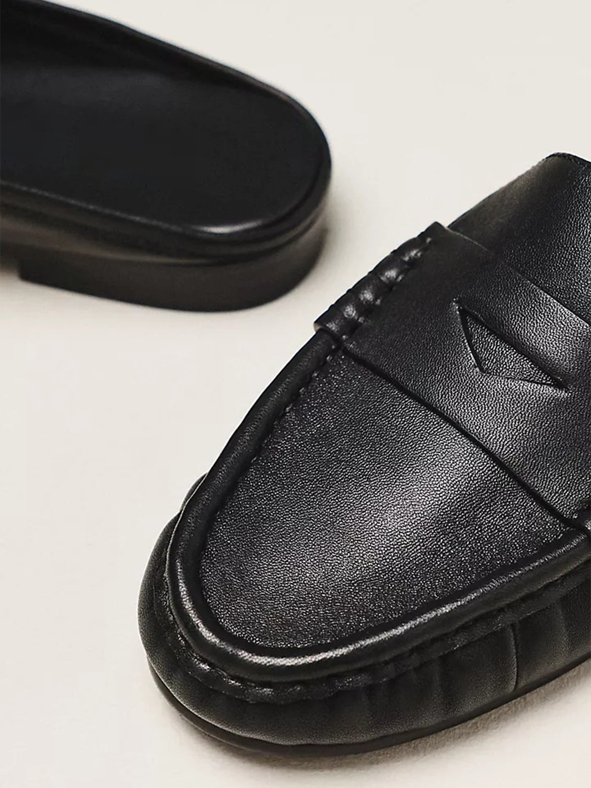 Black Round-Toe Simple Backless Loafer Mules Flats