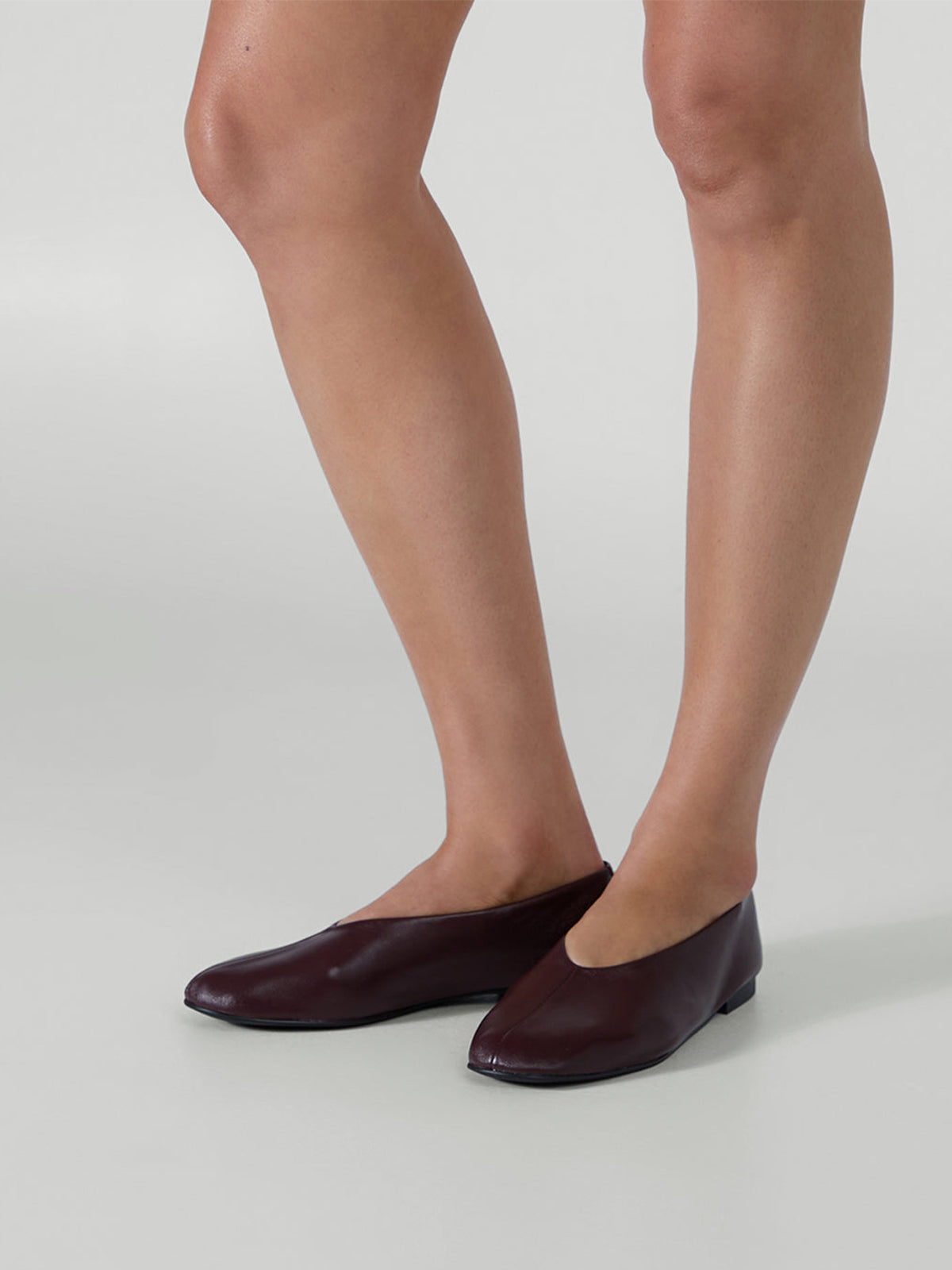 Round-Toe Chic Slip-On Ballet Simple Flats - Burgundy