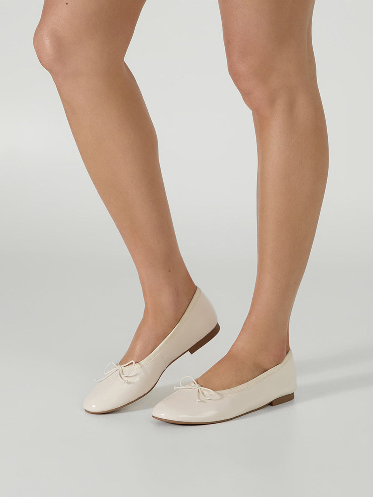 Ivory Round-Toe Chic Front Bow Slip-On Ballet Simple Flats