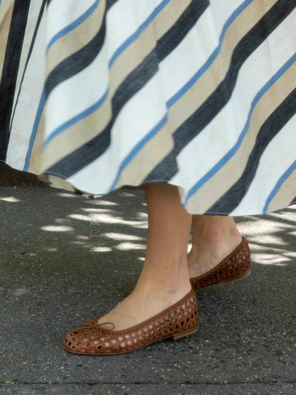 Brown Woven Bow Hollow-Out Round-Toe Slip-On Ballet Flats