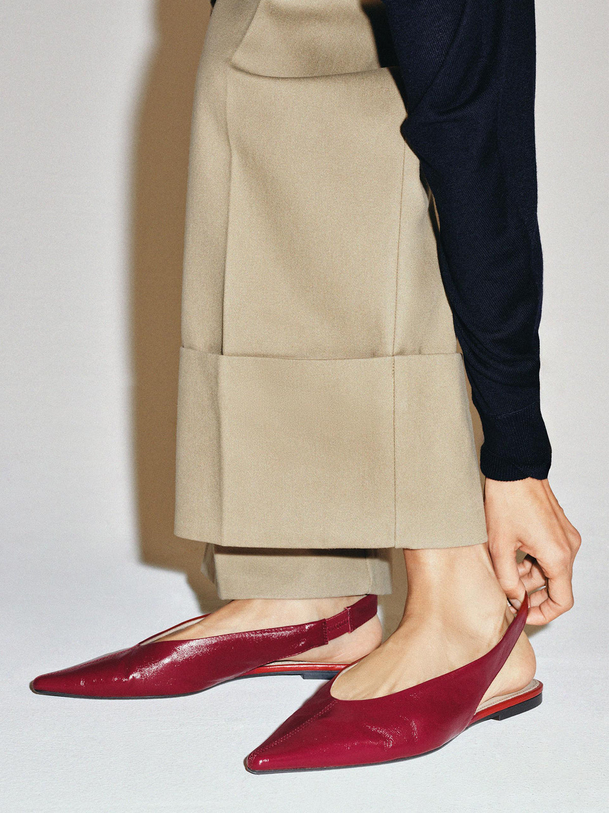 Red Pointed-Toe Slingback Sleek Flats