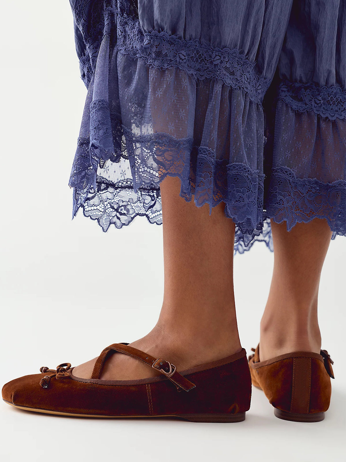 Dark Ginger Faux Suede Round-Toe Front Bow Crossed Straps Ballet Flats
