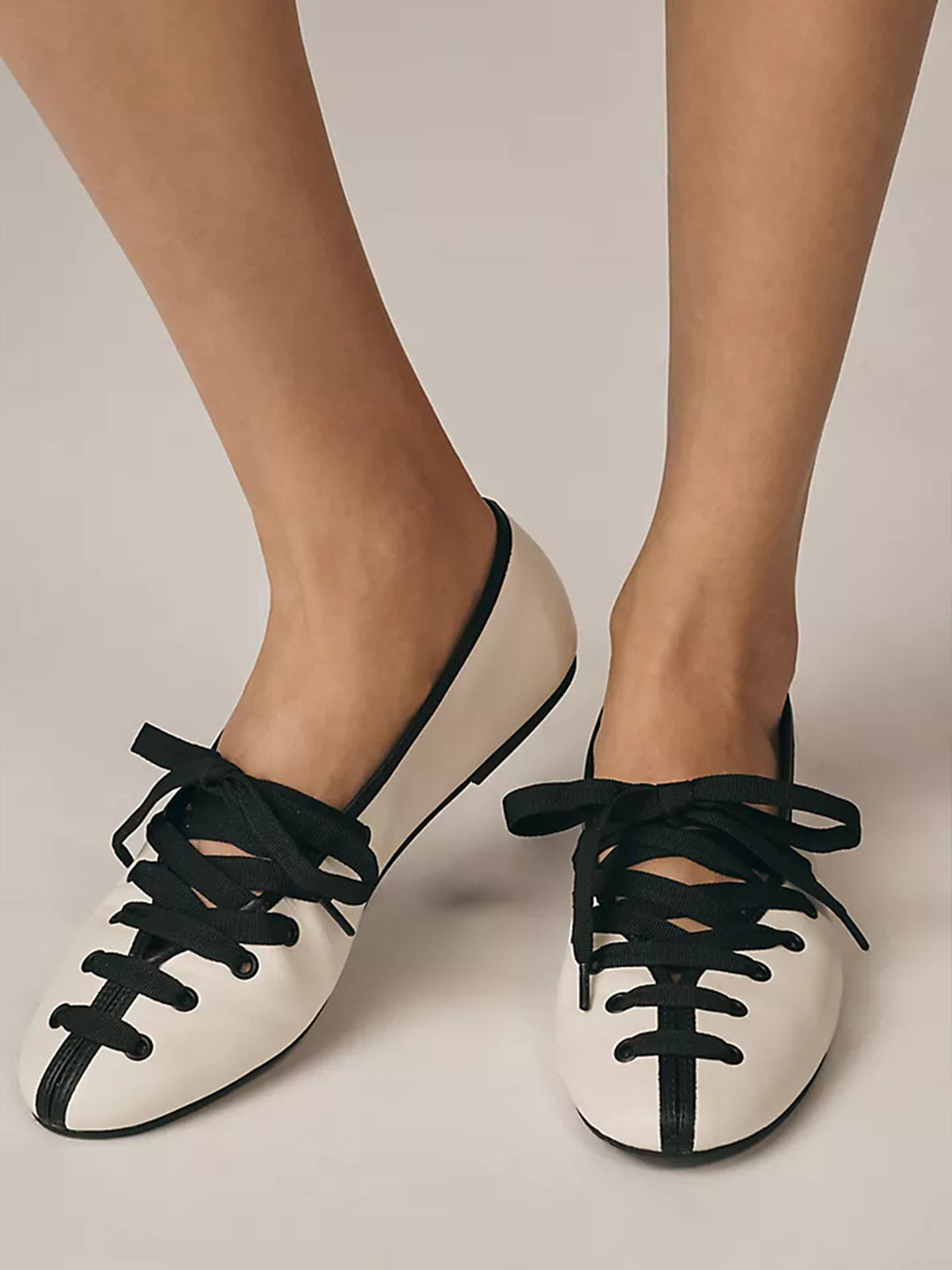 White Round-Toe Simple Lace-Up Slip-On Ballet Flats