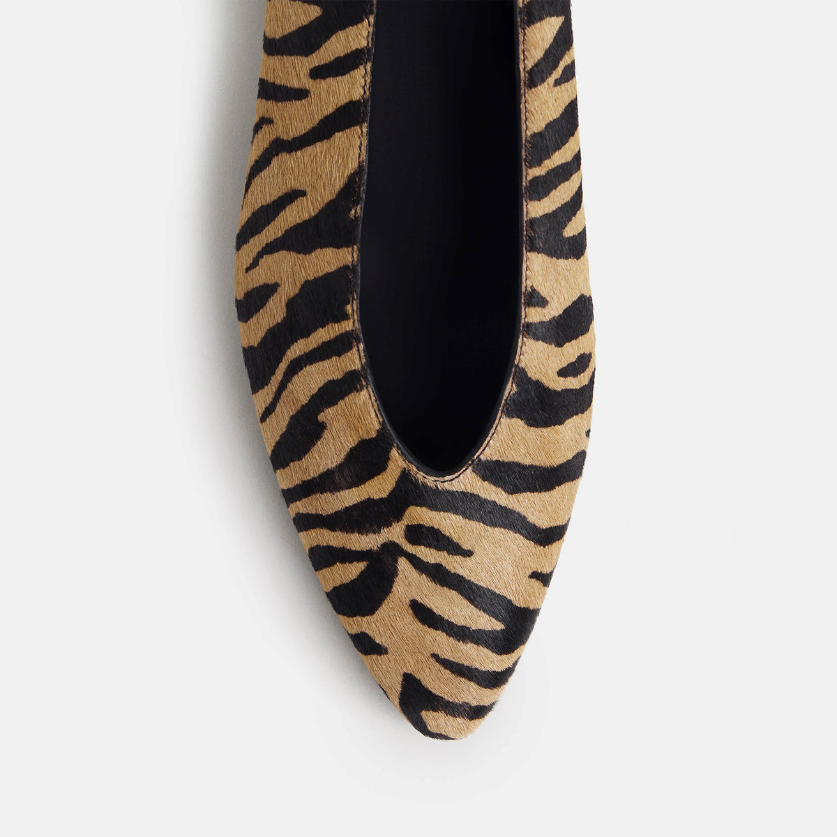 Chic Slip-On Pointed-Toe Simple Ballet Flats - Zebra Pattern