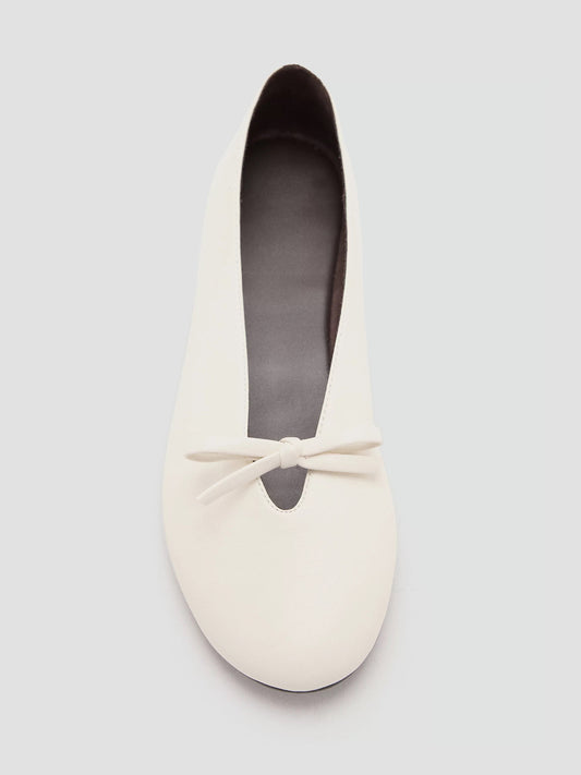 Ecru Round-Toe Front Bow Chic Ballet Flats