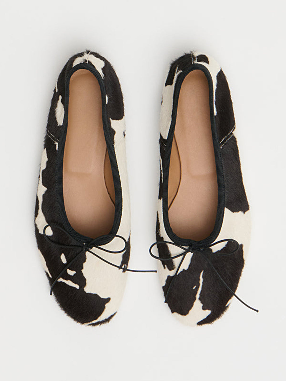 Cow Pattern Round-Toe Simple Chic Ballet Flats With Front Bow