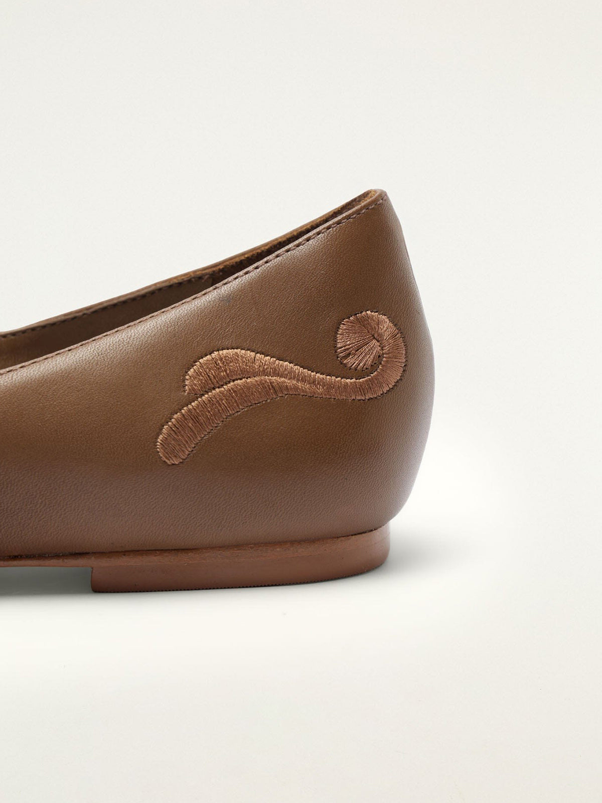 Caramel Square-Toe Middle Strap Chic Embroidery Ballet Flats