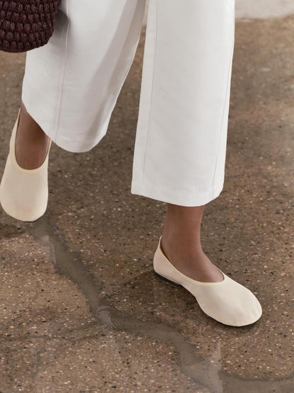 Nude Semi-Transparent Mesh Round-Toe Ballet Flats