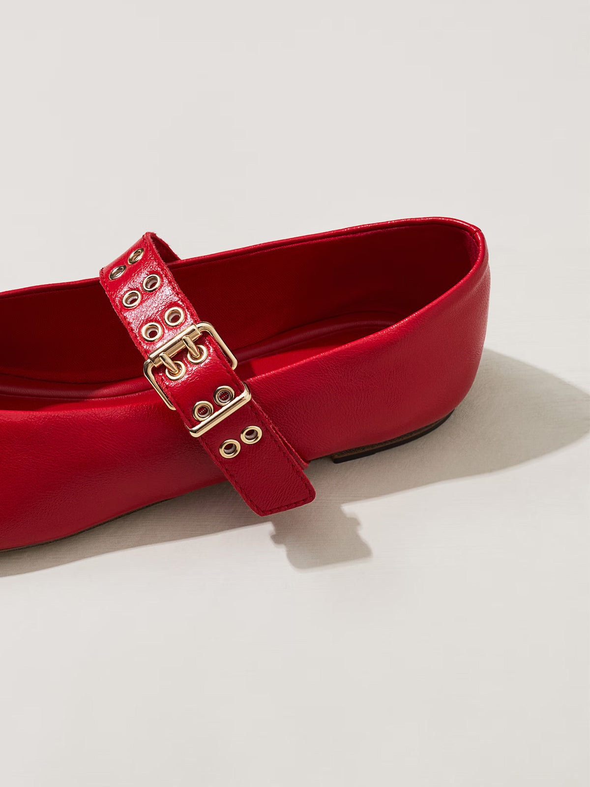 Red Round-Toe Middle Strap With Eyelets Ballet Flats