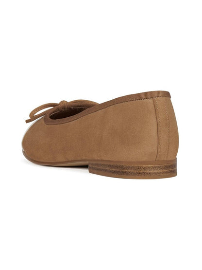 Tan and White Round-Toe Front Bow Slip-On Ballet Flats