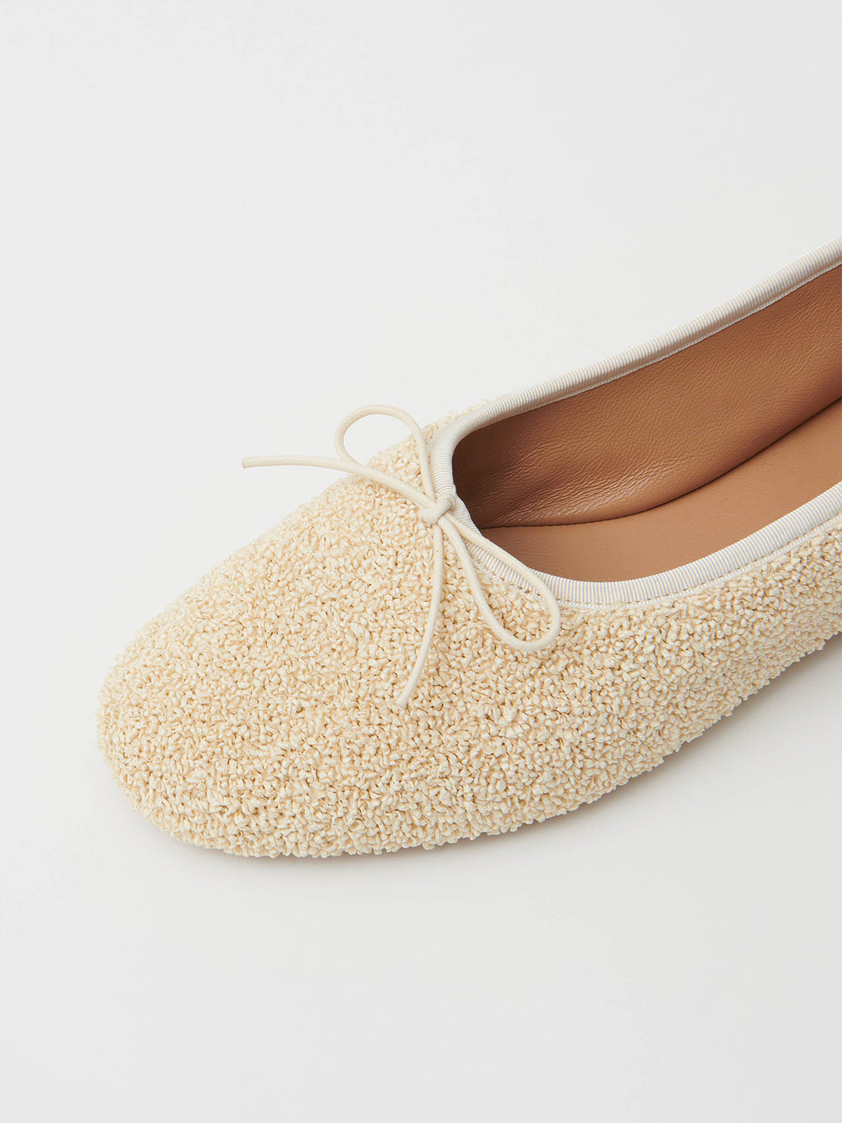 Cream Plush Round-Toe Simple Chic Ballet Flats With Front Bow