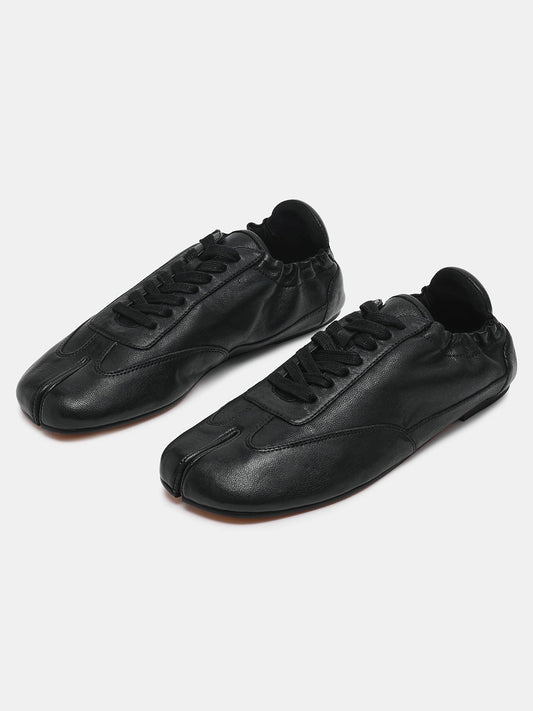 Black Split-Toe Classic Lace-Up Flats Sneakers