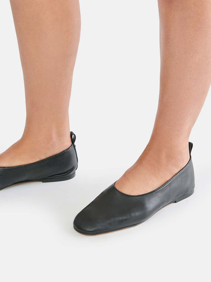 Black Square-Toe Slip-On Simple Flats