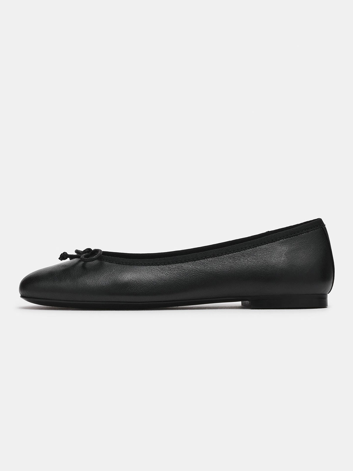 Black Round-Toe Simple Slip-On Ballet Flats With Front Bow