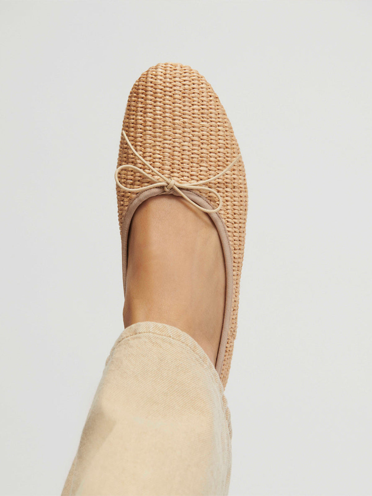 Beige Woven Round-Toe Simple Chic Ballet Flats With Front Bow