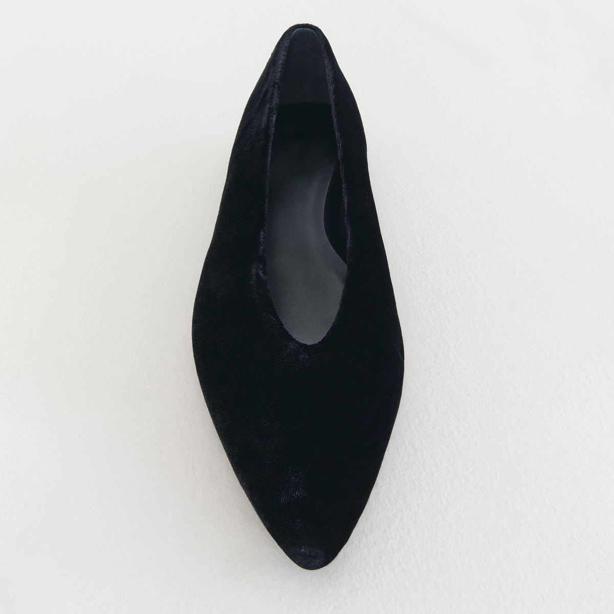 Chic Slip-On Pointed-Toe Simple Ballet Flats - Black Velvet