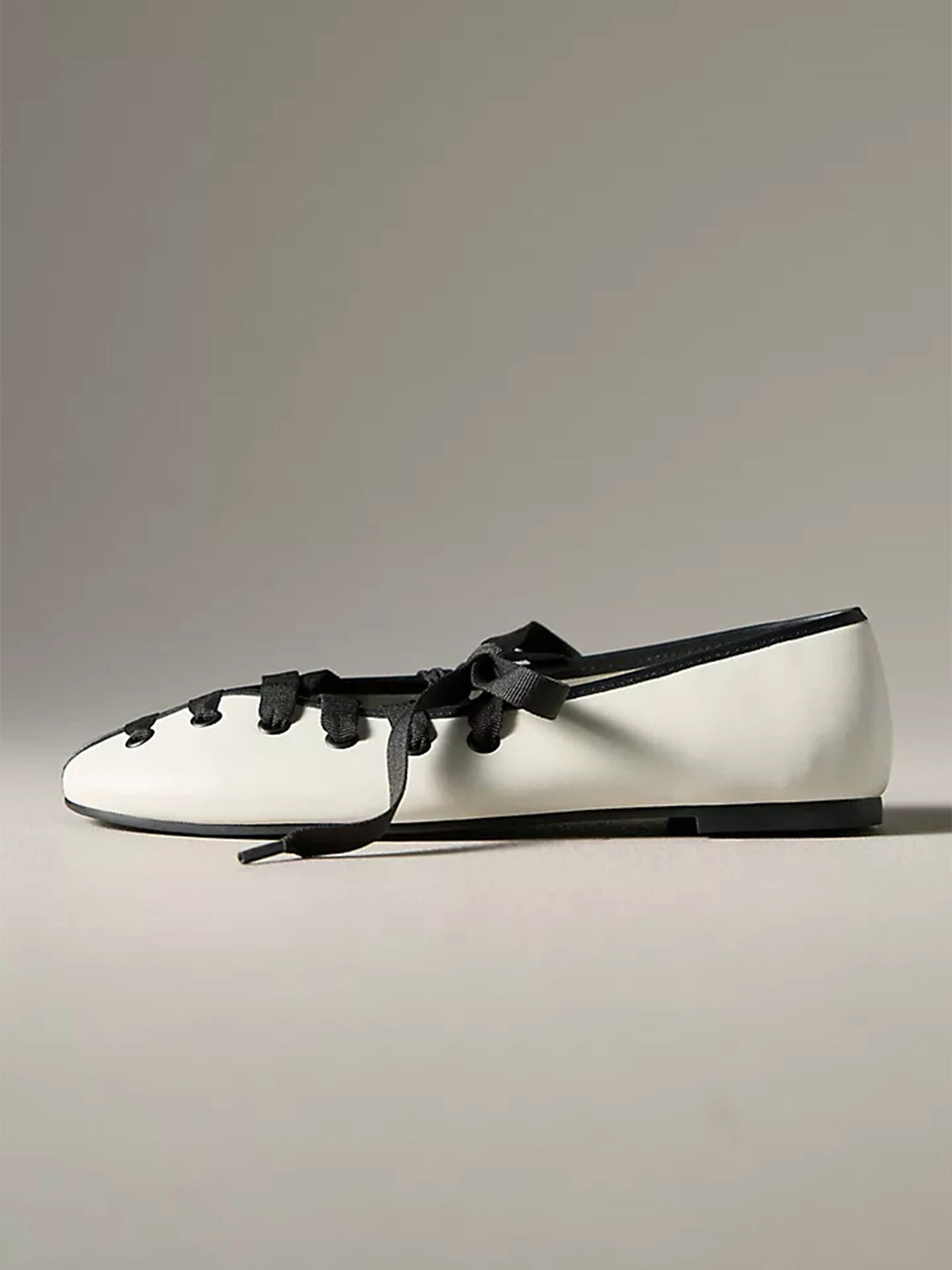 White Round-Toe Simple Lace-Up Slip-On Ballet Flats