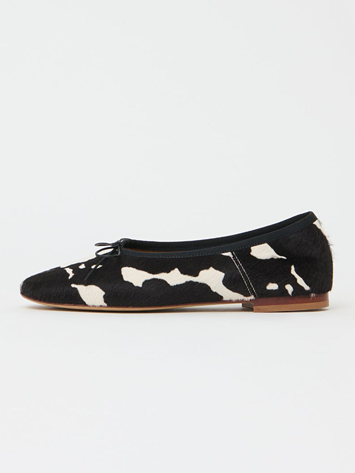 Cow Pattern Round-Toe Simple Chic Ballet Flats With Front Bow