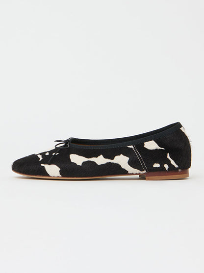 Cow Pattern Round-Toe Simple Chic Ballet Flats With Front Bow
