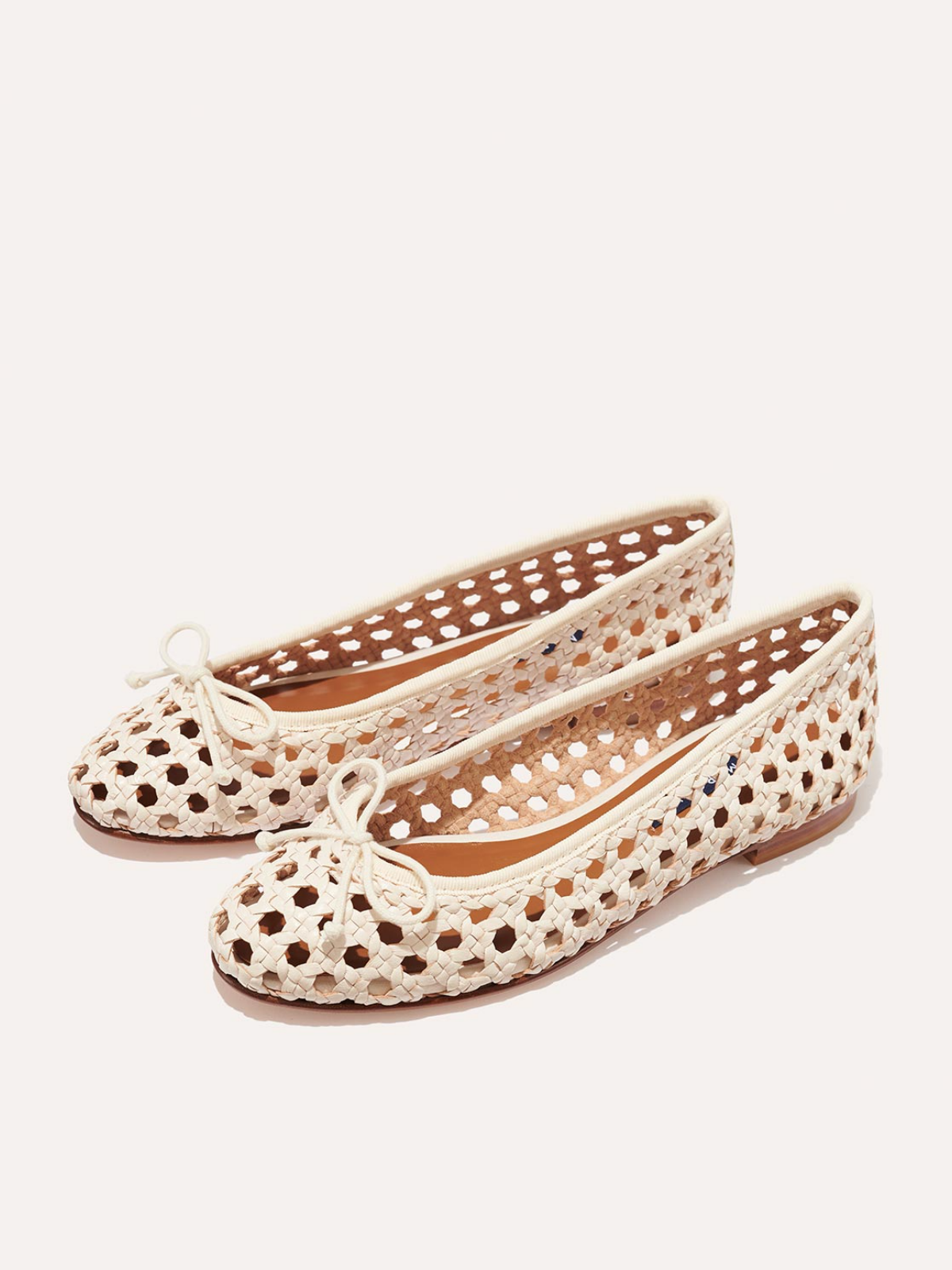 White Woven Bow Hollow-Out Round-Toe Slip-On Ballet Flats