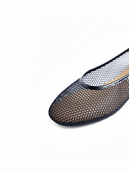 Fishnet Round-Toe Slip-On Ballet Flats in Black