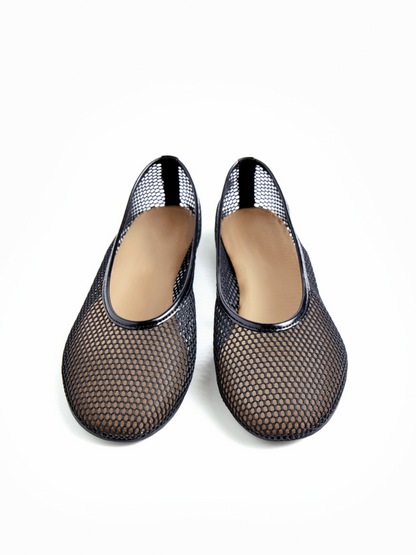 Fishnet Round-Toe Slip-On Ballet Flats in Black